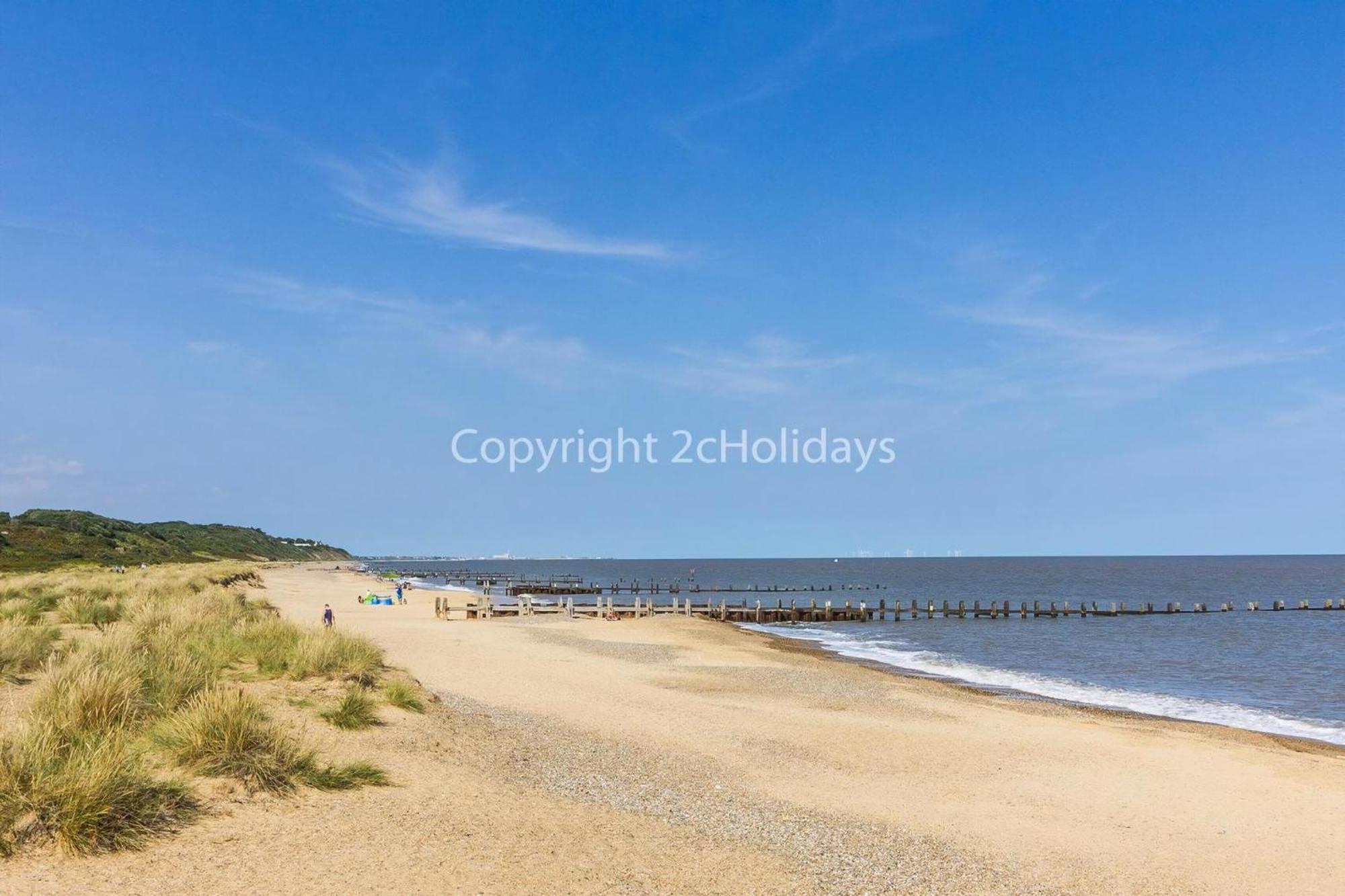 6 Berth Caravan With Stunning Sea Views And Decking To Relax On, Ref 32048az Campsite *